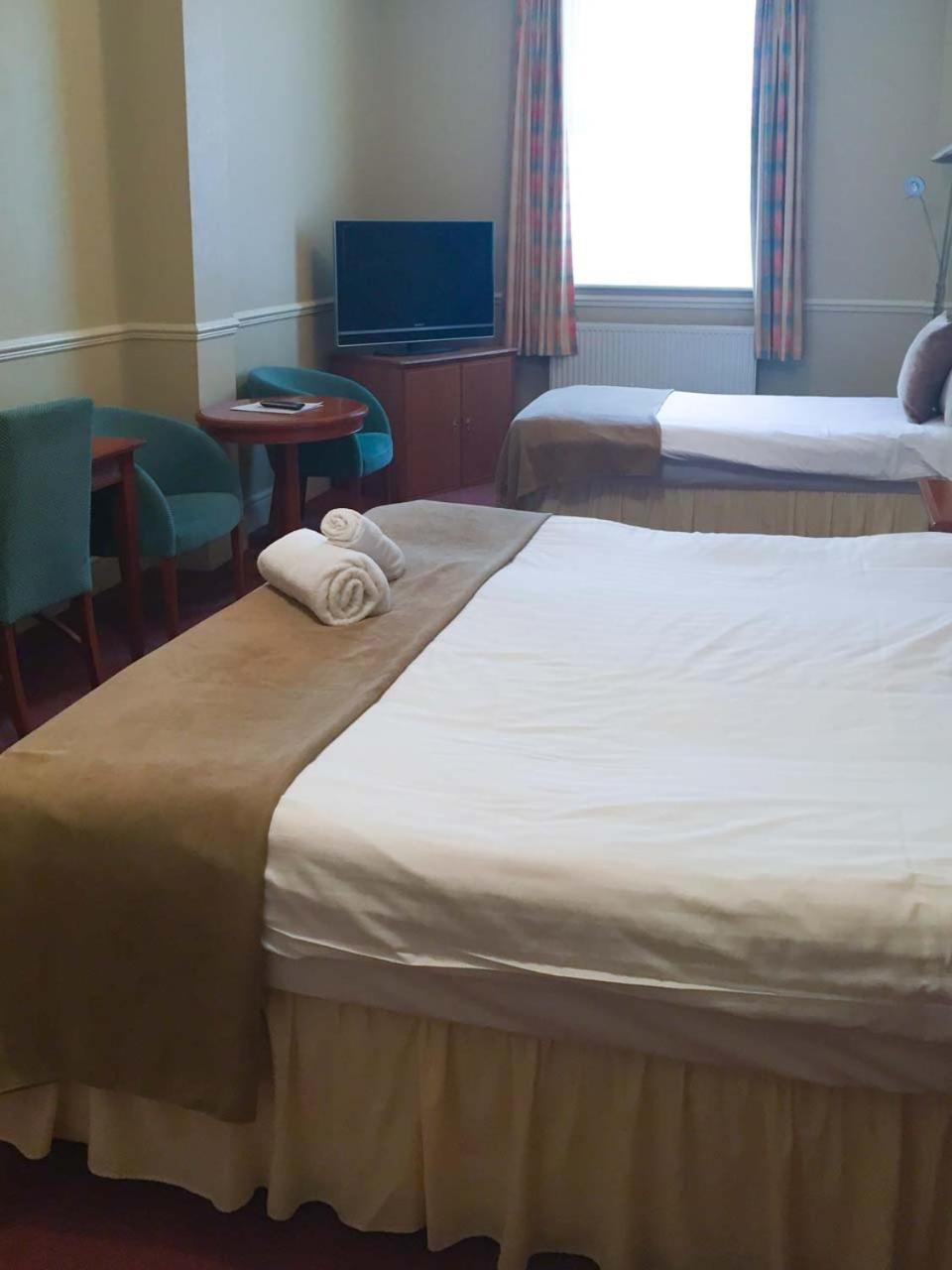 Oriel Hotel St Asaph Bagian luar foto